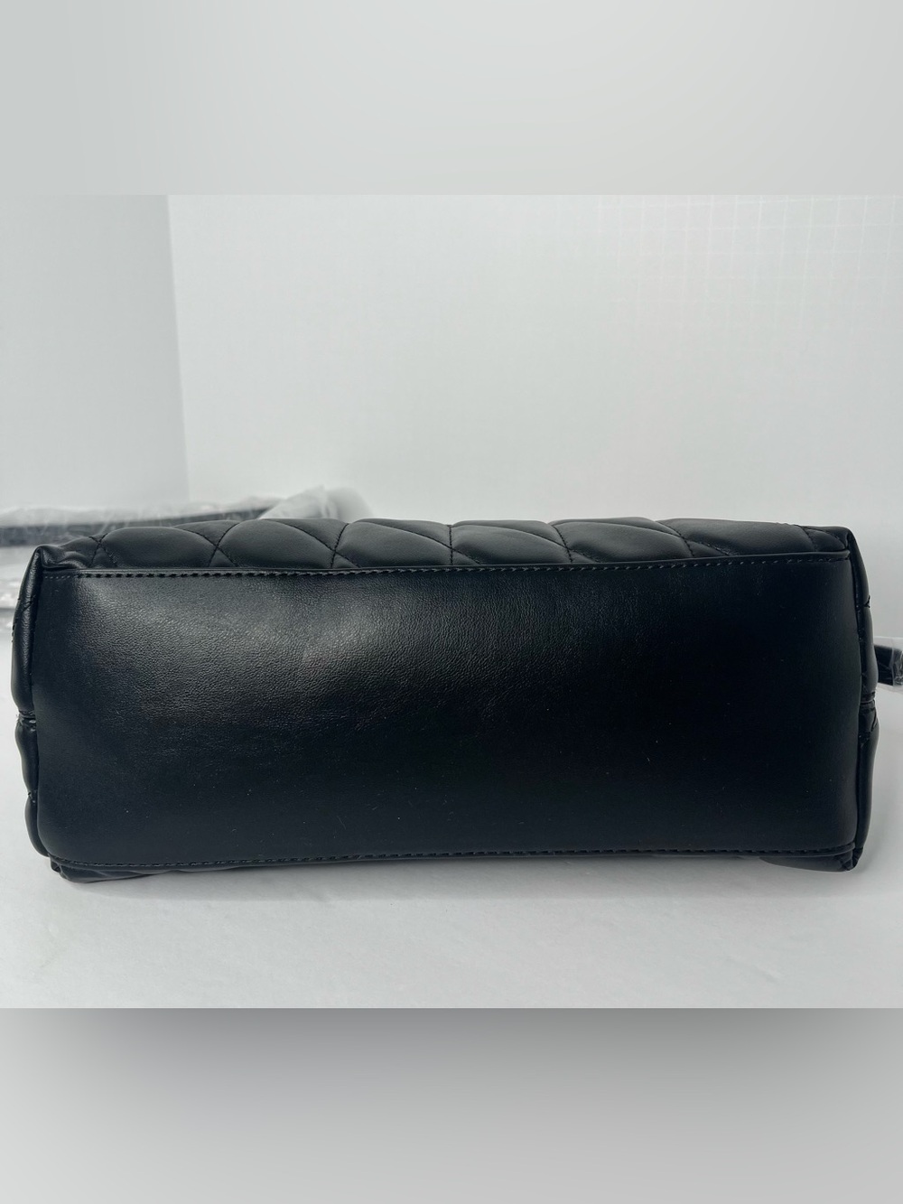 Giani Bernini Small Quilted Soft Shoulder Crossbody - Picture 9 of 14